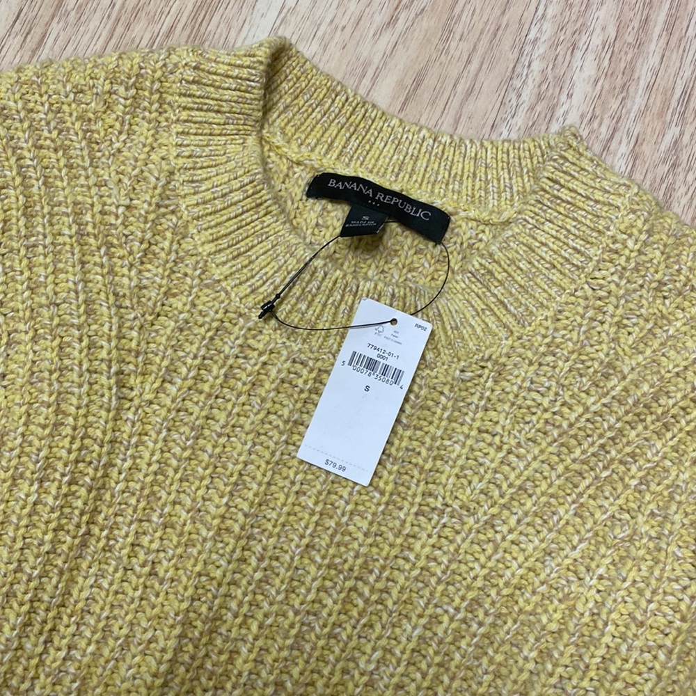 NWT Banana Republic Cropped Sweater - Picture 2 of 5